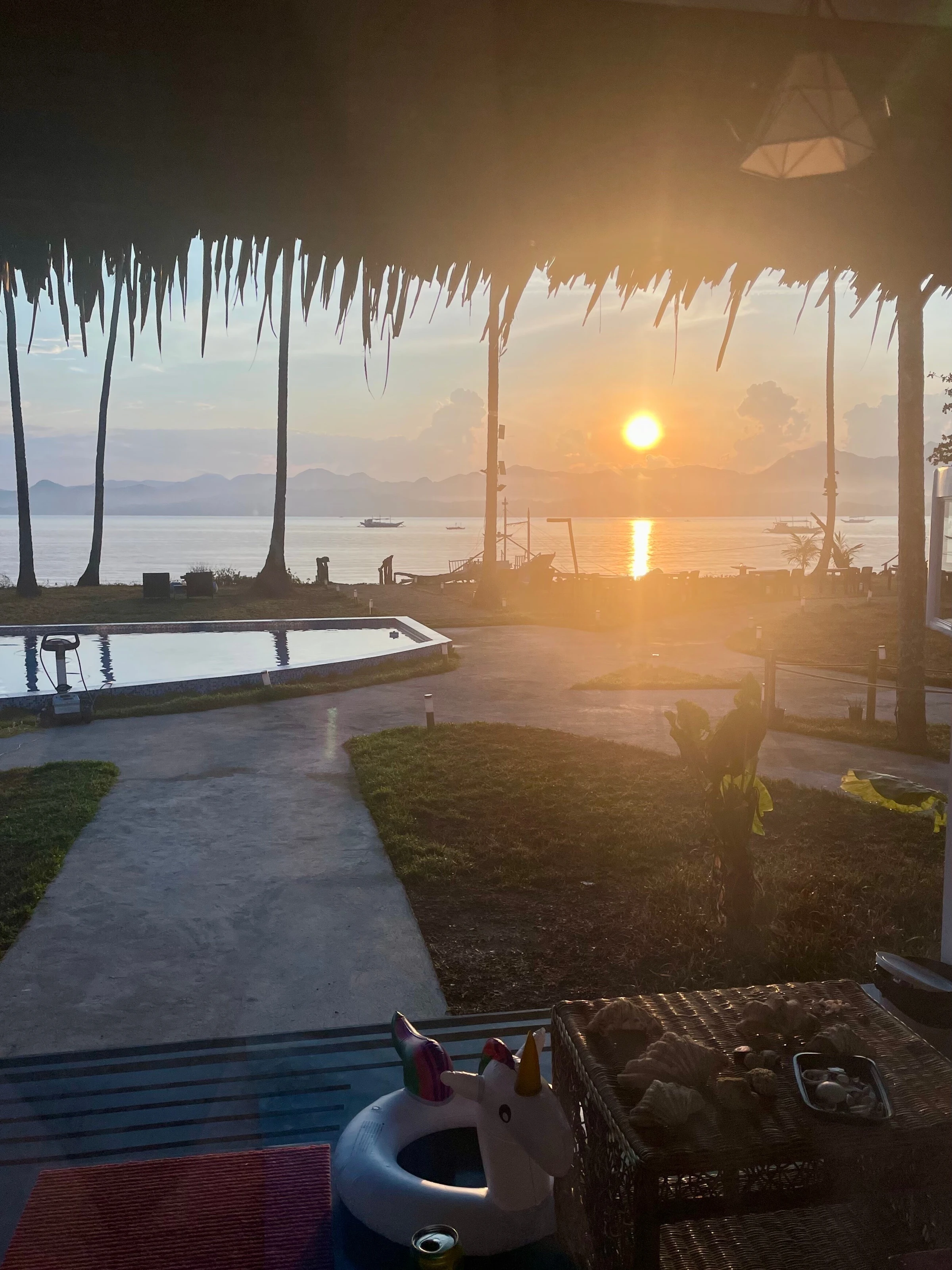 Filipiny, Palawan. Wschód Słońca.